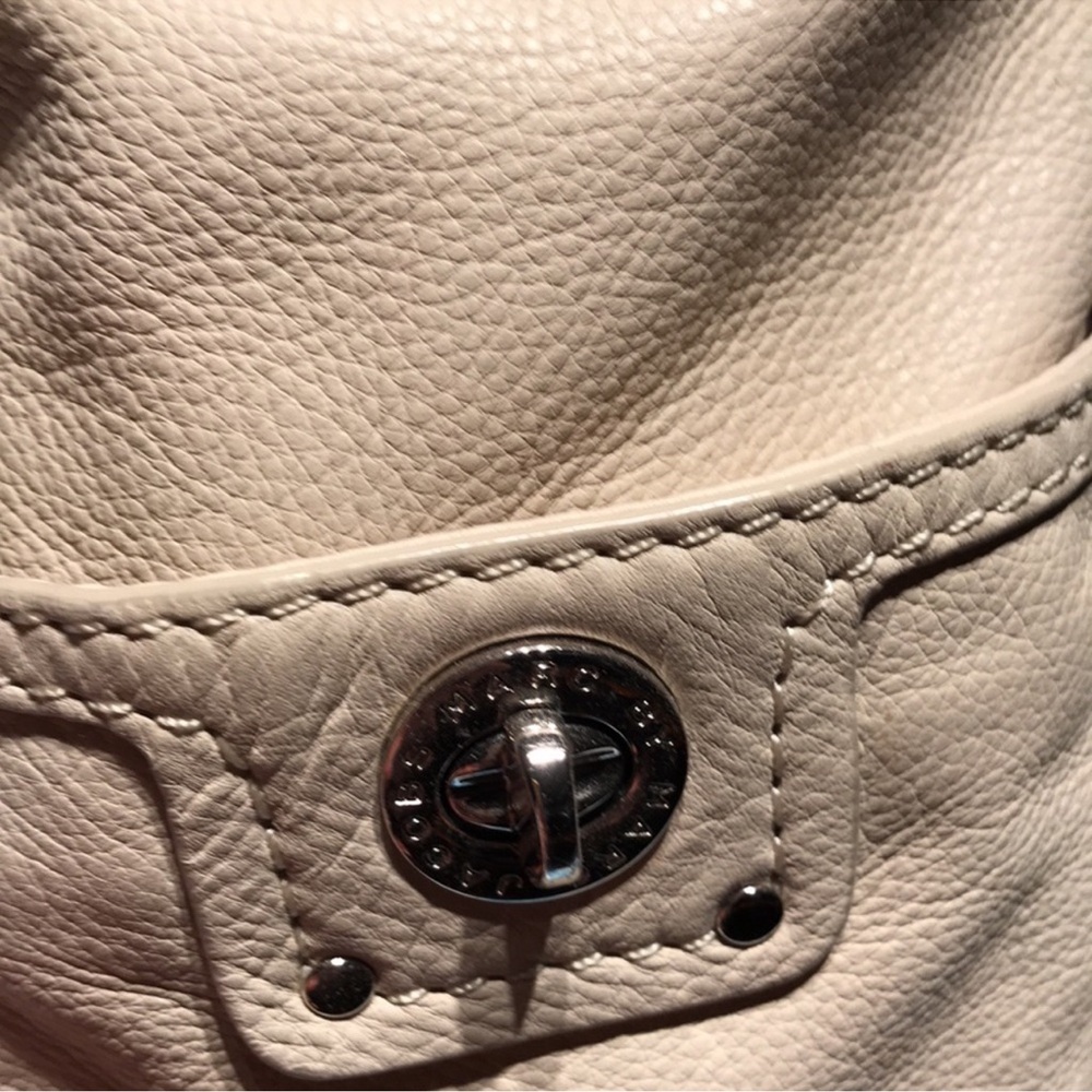 Marc by Marc Jacobs cream pebble leather purse - Picture 6 of 16